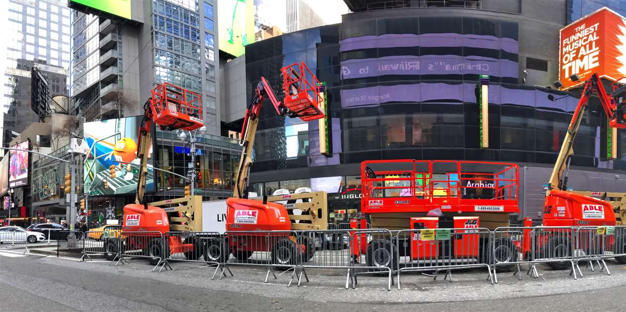 United Rentals acquires New Jersey rental firm KHL Group