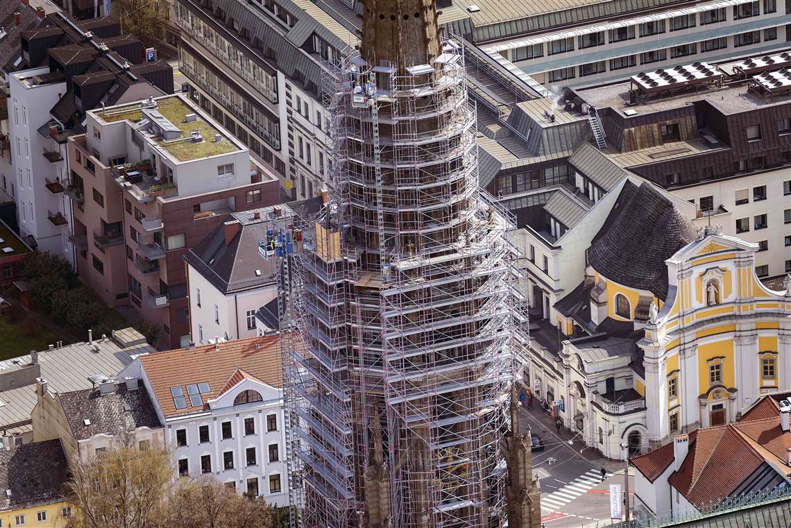 Geda platfroms in use at New Cathedral in Austria