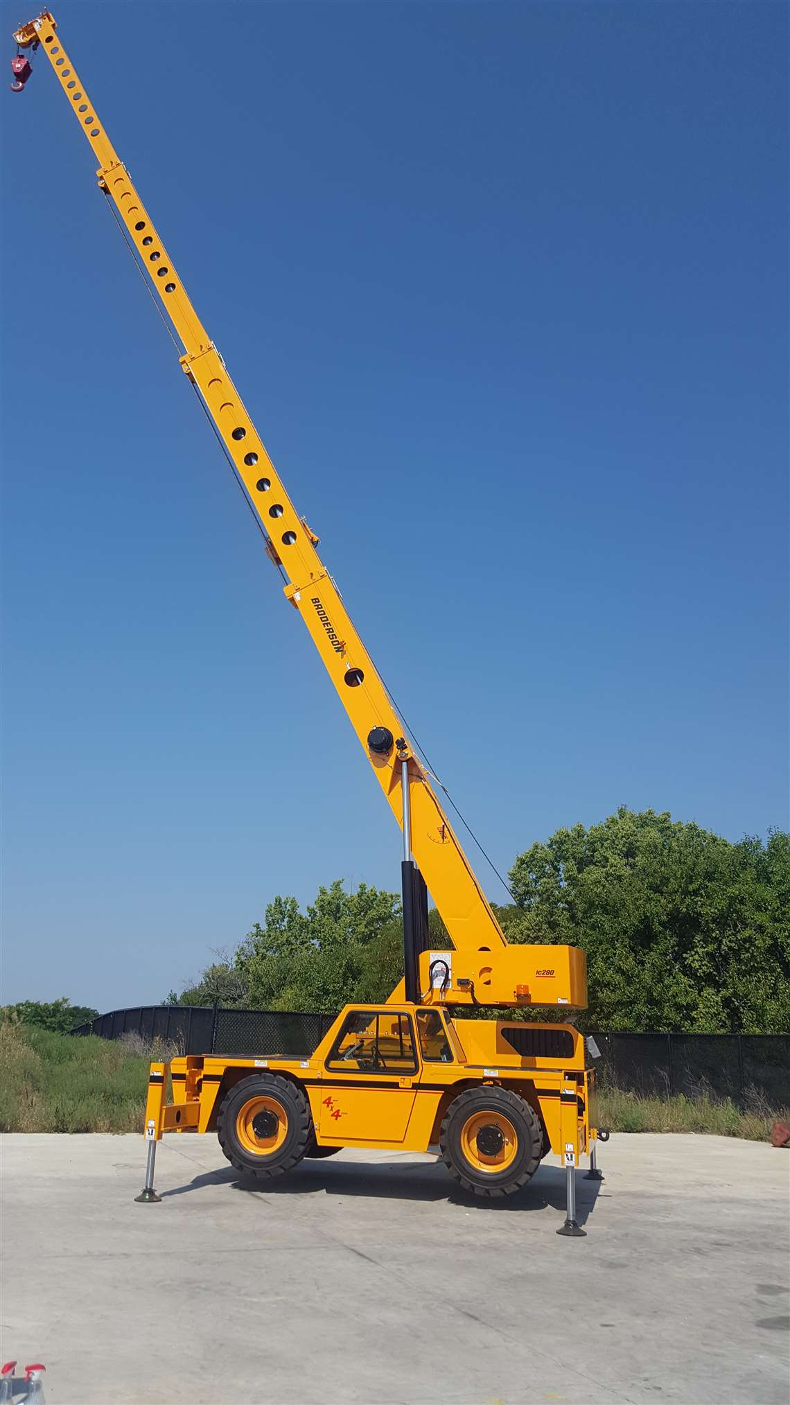 Broderson rolls out new 20ton carry deck crane KHL Group