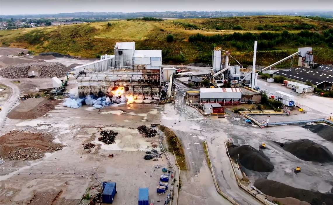 AR Demolition takes down screen house at Croft Quarry, UK