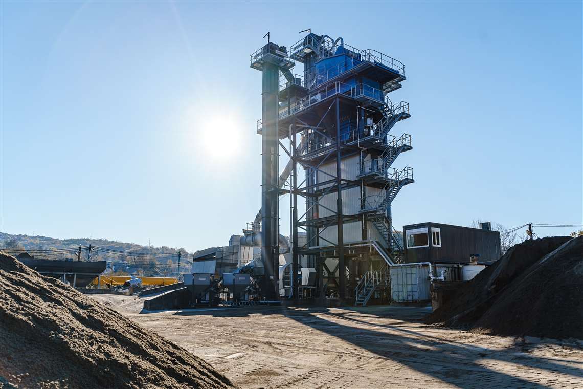 Benninghoven TBA 3000 asphalt mixing plant