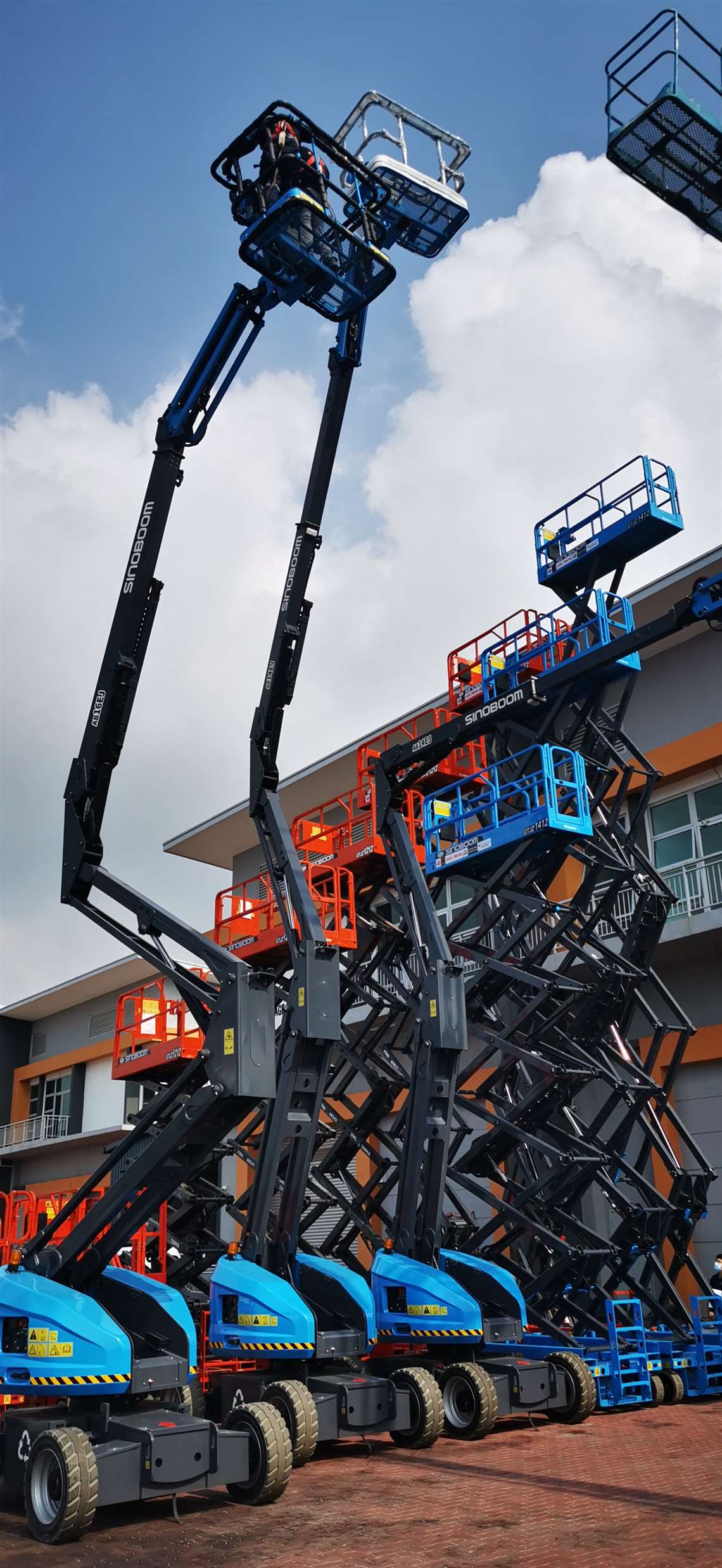 Schmetterling Rental's new Sinoboom platforms