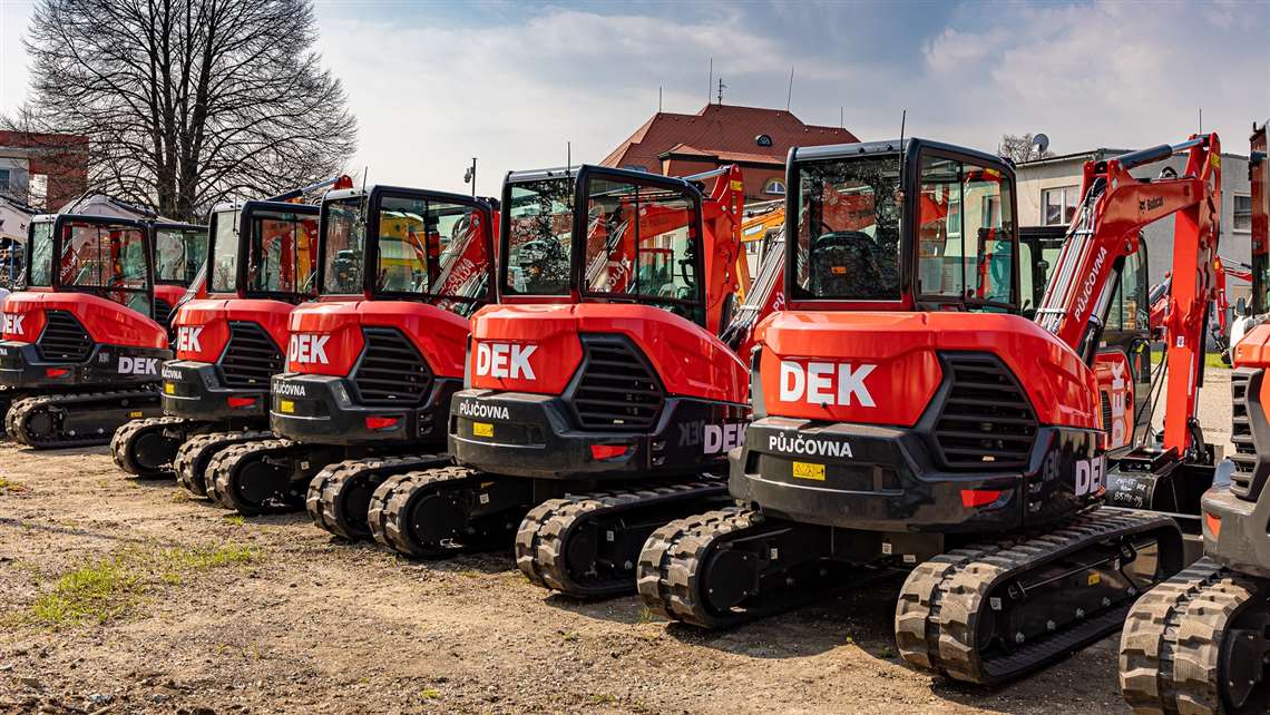 DEK Pujcovna's new Bobcat mini excavators