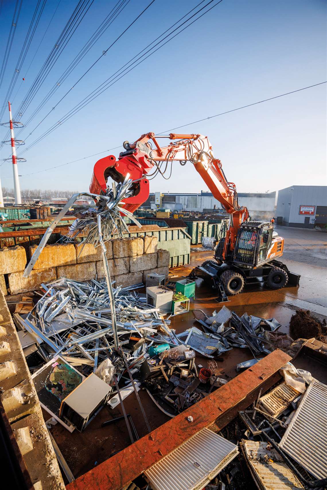 Hitachi ZX220W-7 wheeled excavator