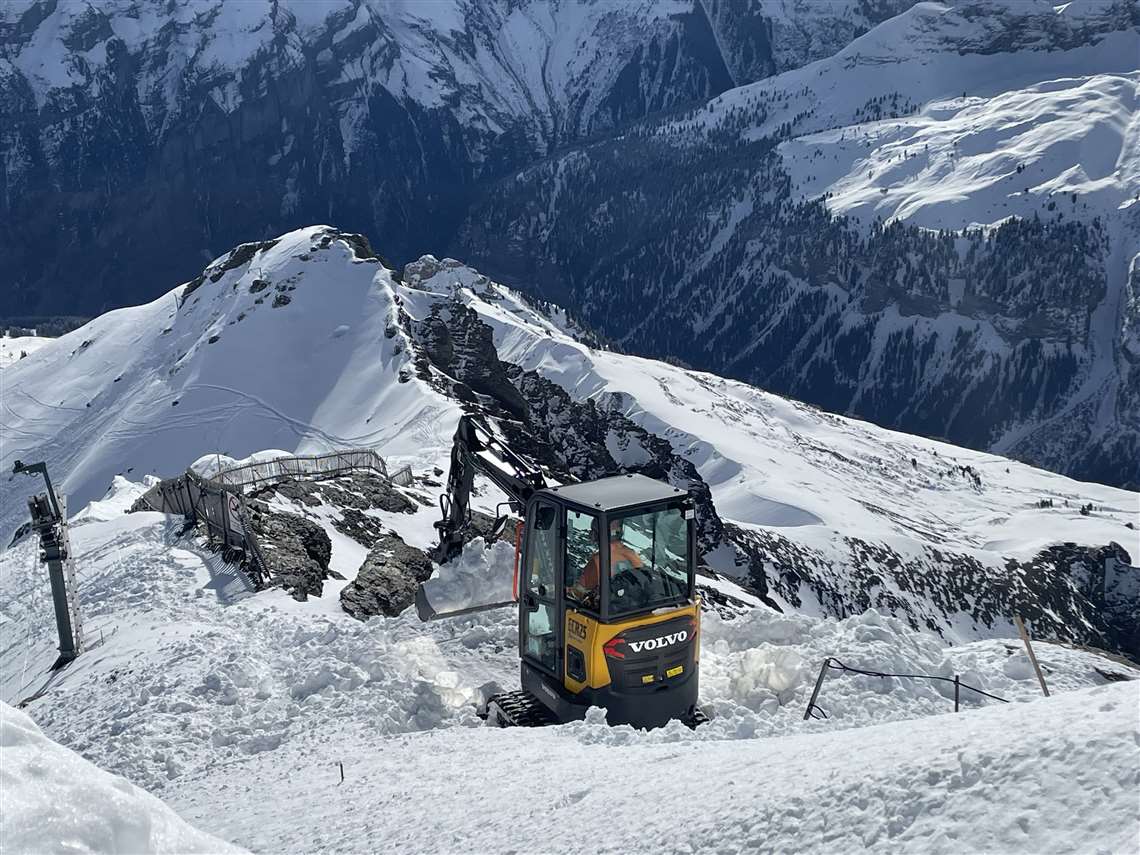 The all-electric compact excavator gets to work at the summit of the Schilthorn