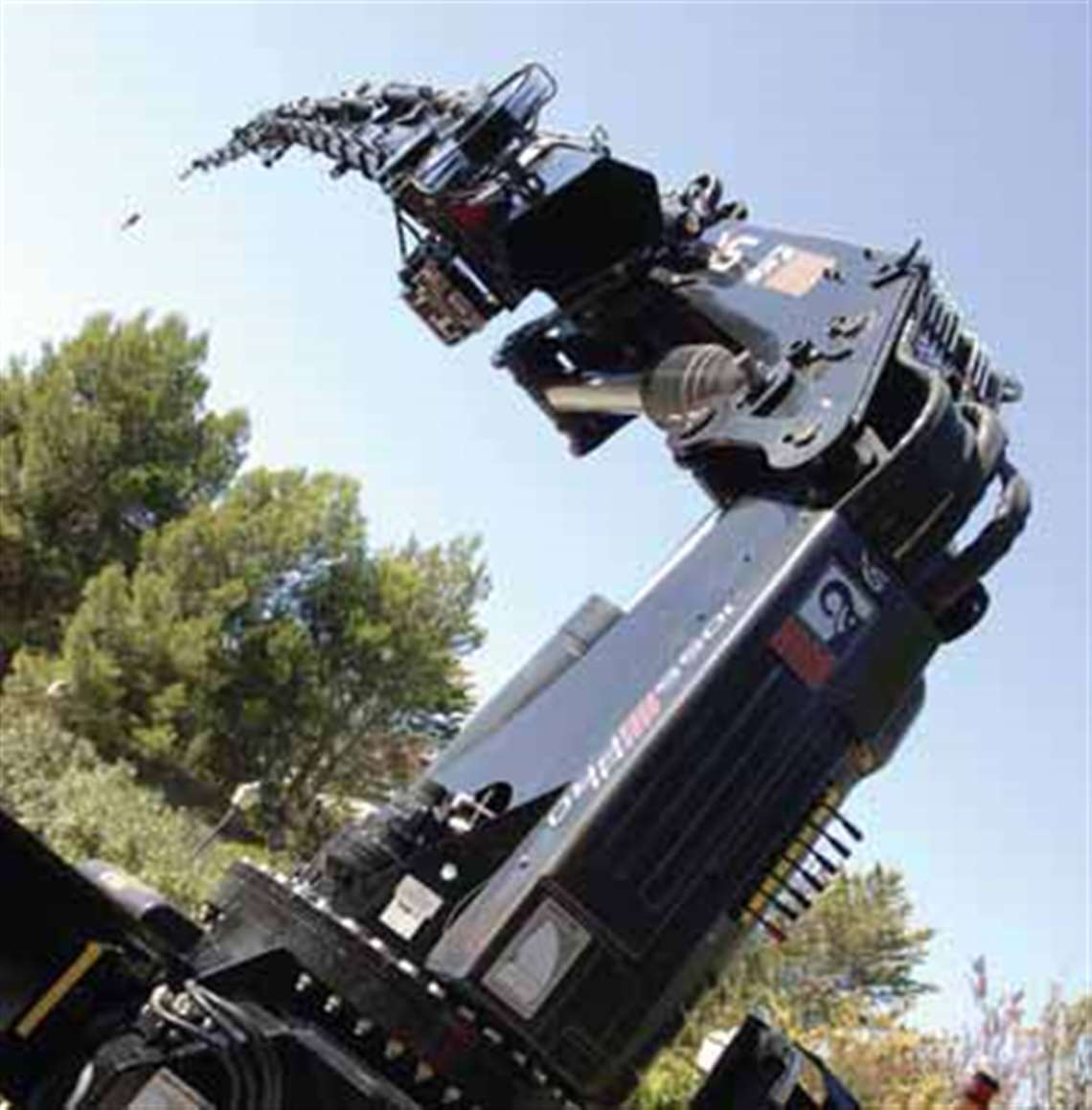 Hiab's XS 1055 hydraulic loader crane