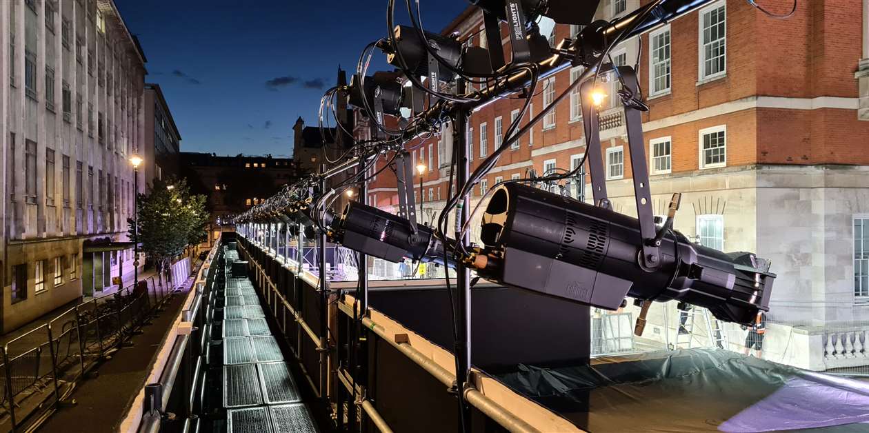 Layher’s James Bond red carpet solution KHL Group