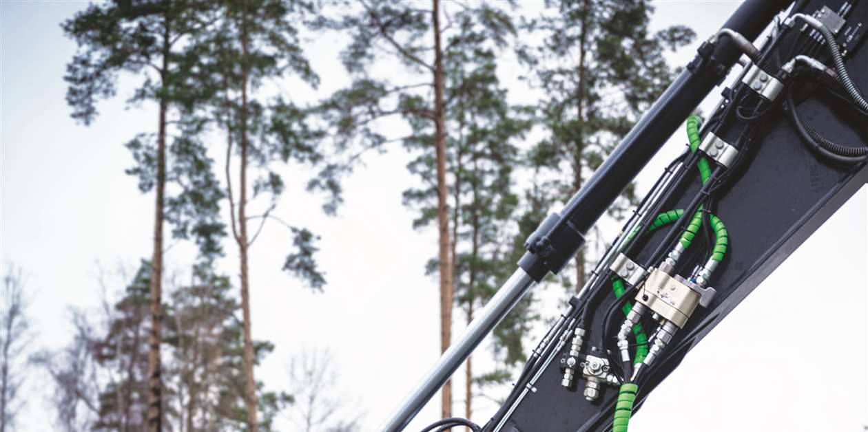Digging In Rottor Digging with a twist: What are the advantages of a tiltrotator? - KHL Group