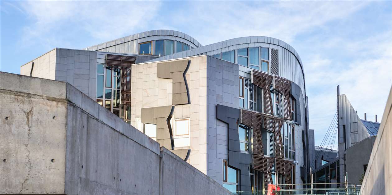 Overran 7 construction megaprojects that severely overran their budget - KHL Group