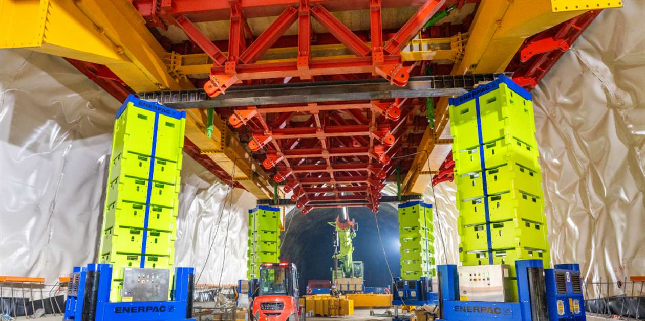 Nordic Crane inaugurates heavy lift system - KHL Group