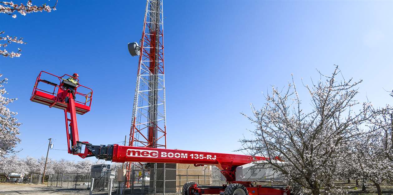 First Boom Lift Product analysis: what’s next for boom lifts? - KHL Group