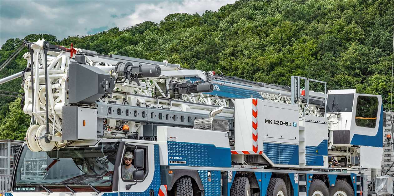 Liebherr adds to MK series of mobile construction cranes
