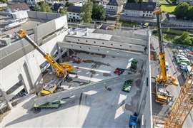 Both Liebherr cranes from the Haslach fleet in operation