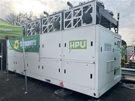 Photo of a  500kW HPU fuel cell generator produced by GeoPura, puctured at a Sunbelt Rentals UK customer event.  (Image: IRN)
