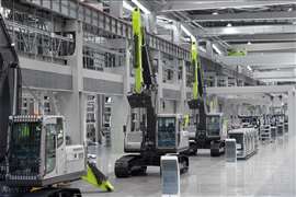 Excavators in Zoomlion's Smart Factory