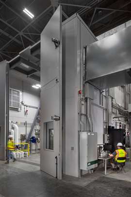 The main control desk is equipped with a PLC panel and high-speed DAQ rack for real-time engine diagnostics