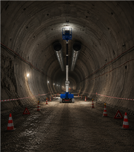 Crawler AWP operating in a tunnel