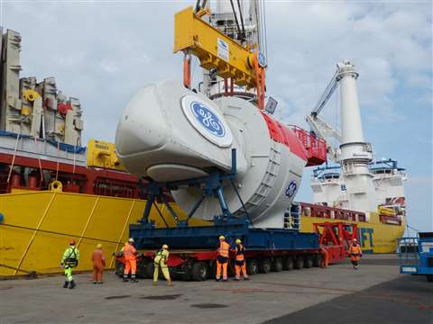 Osprey SPMT loading with a wind turbine nacelle from GE