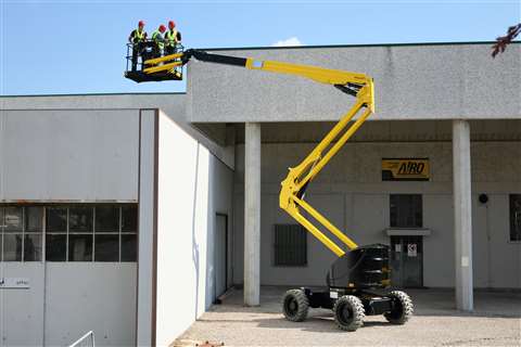 Airo A18 PLUS articulating boom with Option 8°