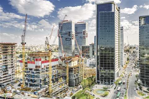 Several 190 HC-L 8/16 of Liebherr  were used for the construction of the three-tower LYFE business complex in  the Bnei Brak industrial zone in Israel.