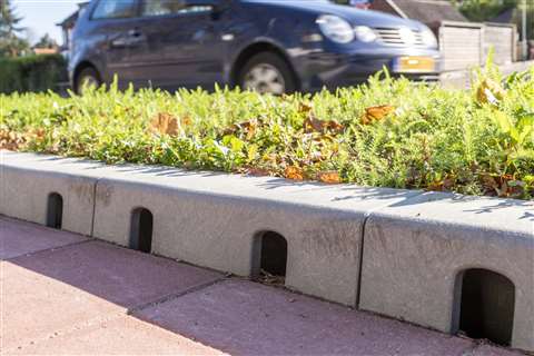 Sustainable kerb