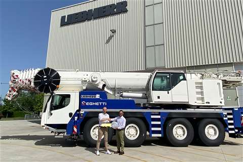 Handing over the Liebherr LTM 1100-4.2 crane to Seghetti