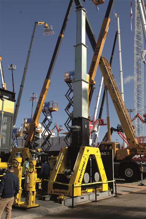 Enerpac showcased its hydraulic telescopic lifting gantry at Bauma 2022.