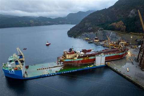Dismantling begins on 25,000-tonne ship
