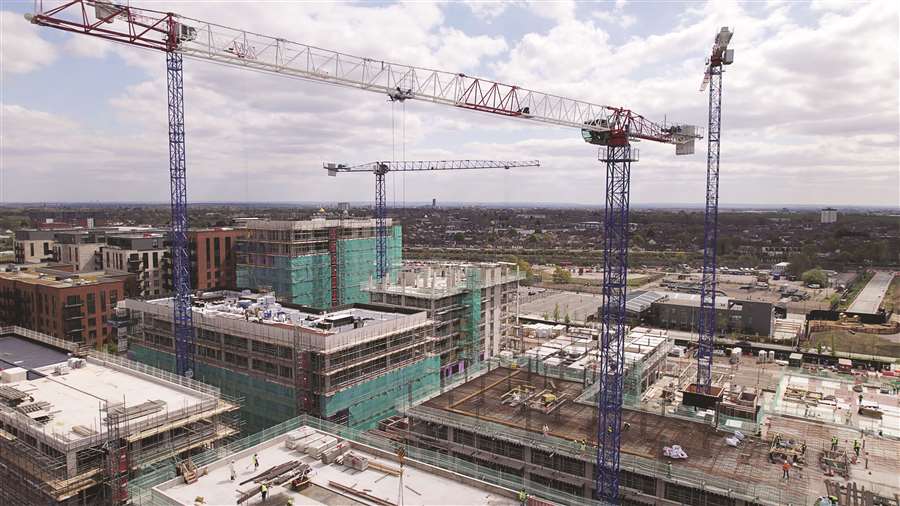 How tower cranes are helping the latest global projects - KHL Group