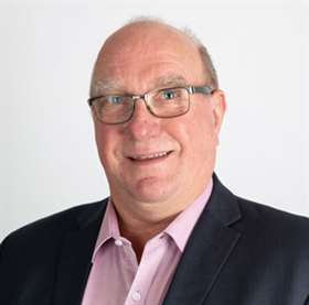 Peter Lancken - Head Shot