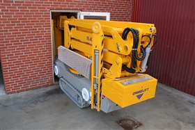 Ommelift 18.40 hybrid fits through a standard UK door