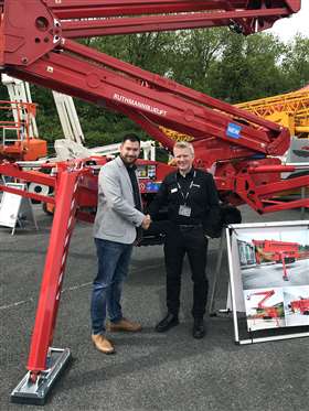 Ben Dobson of MBS Access (left) with Andrew Fishburn of Snorkel Uk with the BLUELIFT SA31 at Vertikal Days 2018