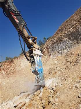 IMI hydraulic breakers from Idromeccanica