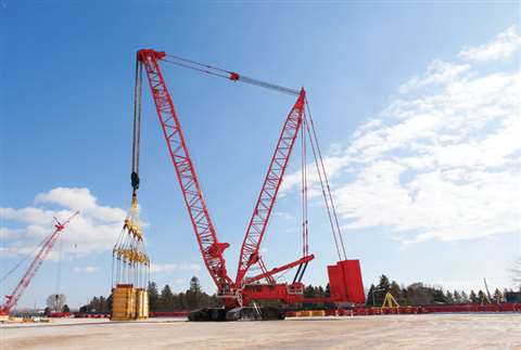 For the max load test, the crane was positioned to apply the maximum stresses through the structure,