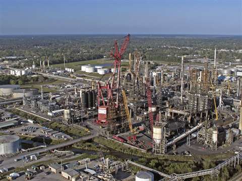 127016 mammoet coke drum lift