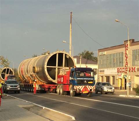 To meet road restrictions ALE used more than 70 axle-lines of conventional trailers and a number of 