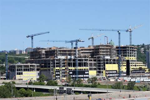 On site at the McGill University Health Centre are five Linden Comansa flat-top tower cranes, includ