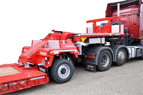 The new Euro Pendel-X low-loader with the latest fixed Interdolly, type IF, was shown at Bauma for t