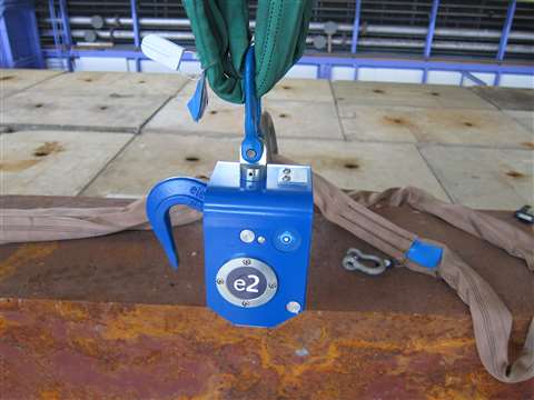 The 2.5t capacity e2 automatic hook at CERN