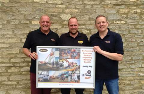 From left: Tim White, Riwal UK; Darren Verschuren, ALS; Dave Freebody, Riwal UK.