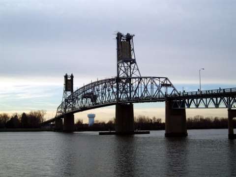 Spider recently completed the final stages of powered access work on the Burlington Bristol Bridge i