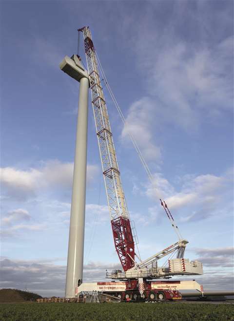 SE Levage using a Liebherr LG 1750 lattice truck crane