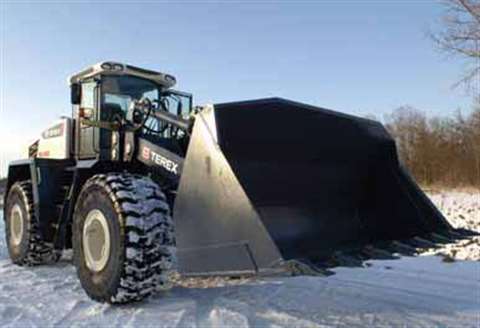 The cabs of the heavy (23 to 30 tonne) wheeled loaders feature full-height, tinted, flat-panel glass