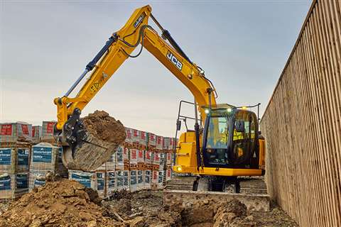 JCB reduced tail swing JZ141