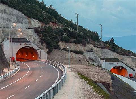 Vinci has a stake in new Greek motorway