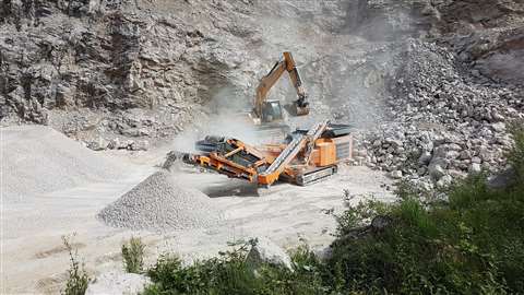Rockster impactor R1100S in Mayrhofer’s limestone quarry in Salzburg