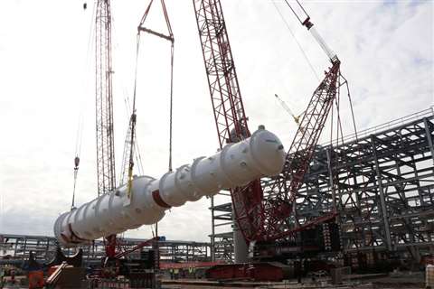 Mammoet has installed the main cryogenic heat exchanger at a liquefaction project along the US Gulf 