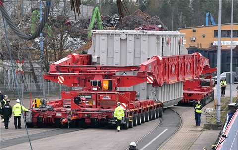 Kahl with Goldhofer bridge and 535 tonne Siemens trafo