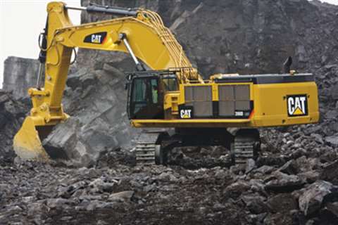 The 90 tonne 390 D L replaces Caterpillar’s 385 C L and is stronger and more rugged with improved op