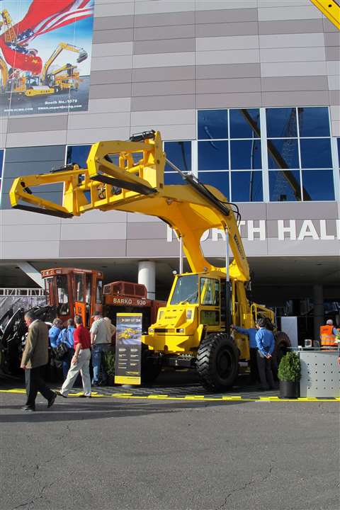 Pettibone debuted the Cary-Lift 154 at ConExpo.